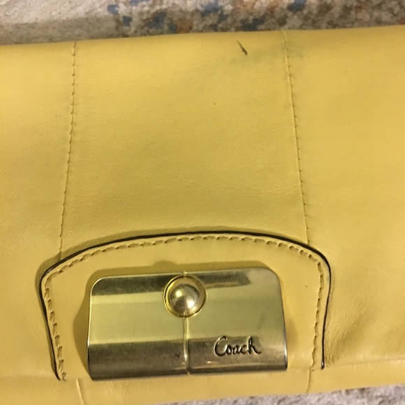 Coach - Picture 2 of 4